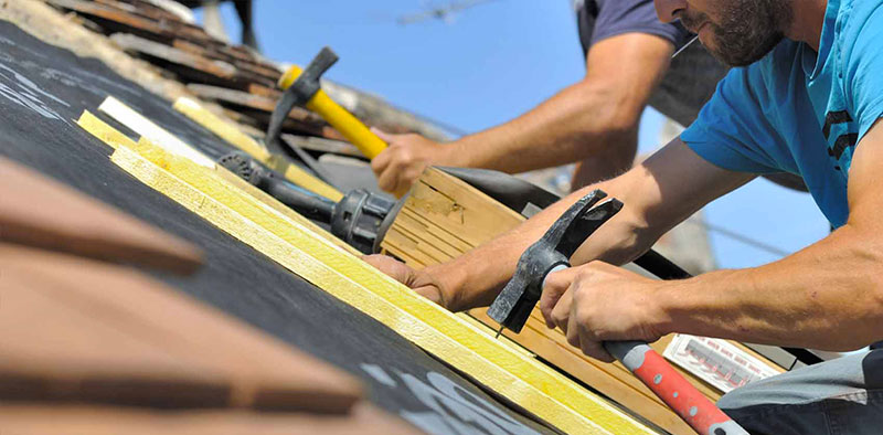 Travaux Couverture : Remplacement toiture, détection et réparation de fuites toiture tuiles. faîtage. Sur LOUVAIN en Belgique - VP TOITURE FAÇADE LOUVAIN