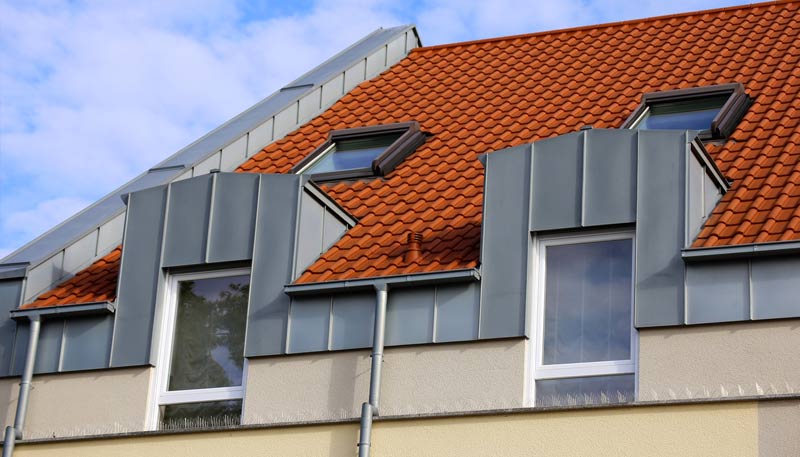 Zinguerie Gouttières : Pose et nettoyage de tous types de gouttières. Pose de pare feuilles. Intervention Sur LOUVAIN en Belgique - VP TOITURE FAÇADE LOUVAIN